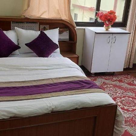 Kathmandu Airport View Hotel And Lodge Bagian luar foto