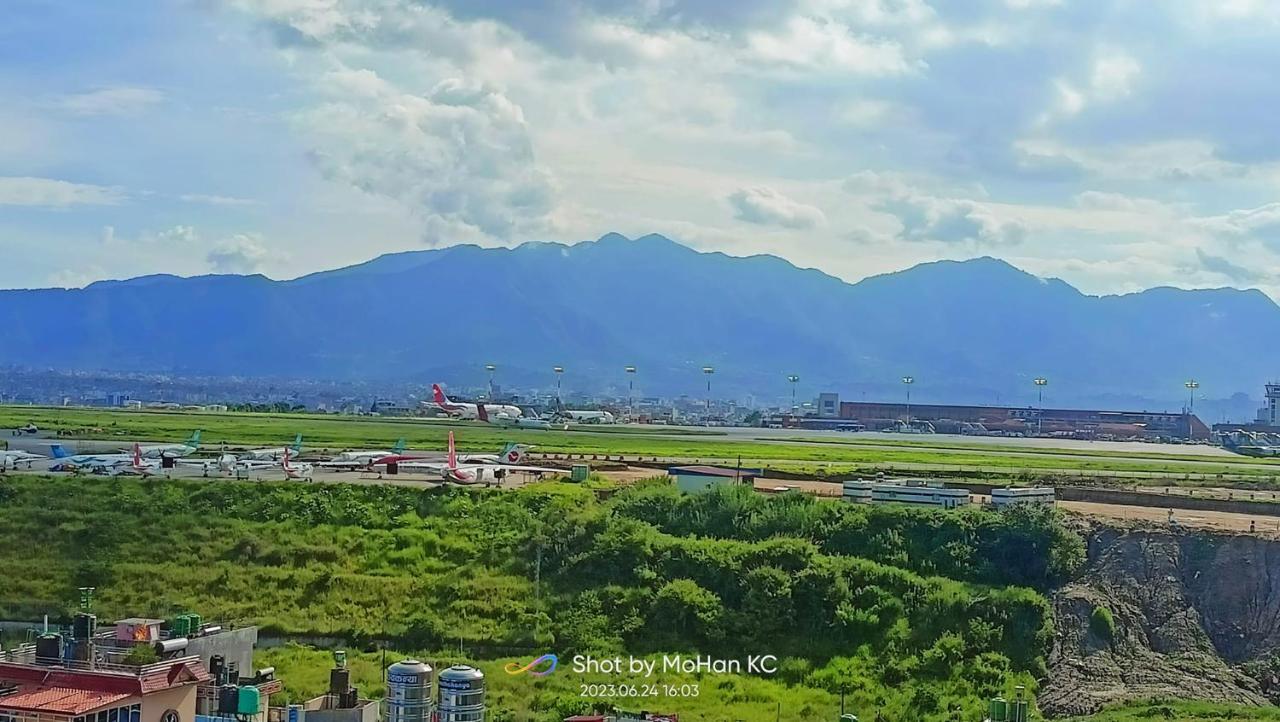 Kathmandu Airport View Hotel And Lodge Bagian luar foto