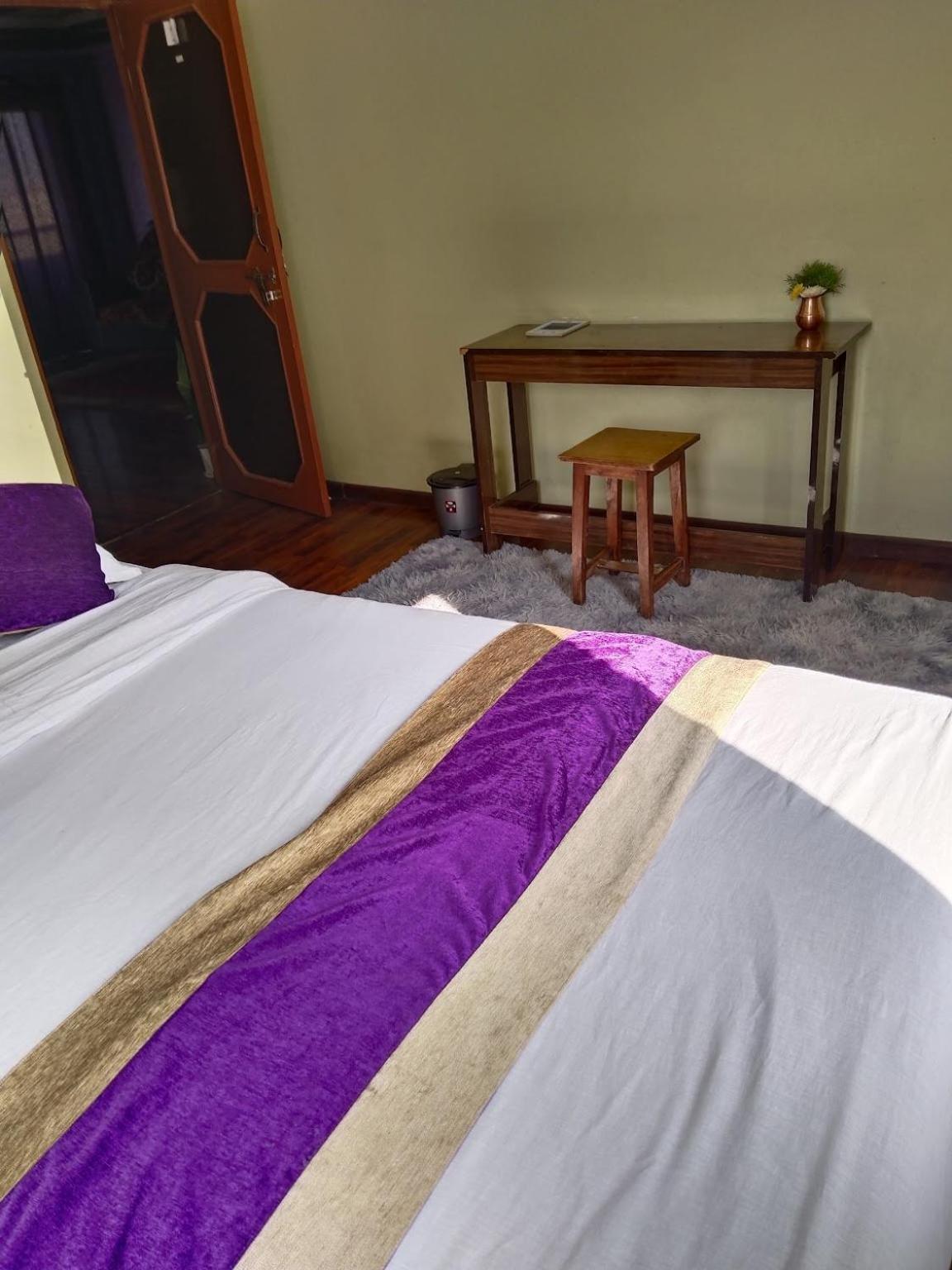 Kathmandu Airport View Hotel And Lodge Bagian luar foto